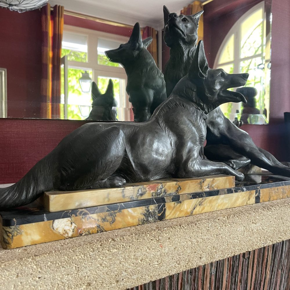 Louis-Albert CARVIN Art Deco pair of German Shepherd dogs Sculpture on Marble base IMG_1039