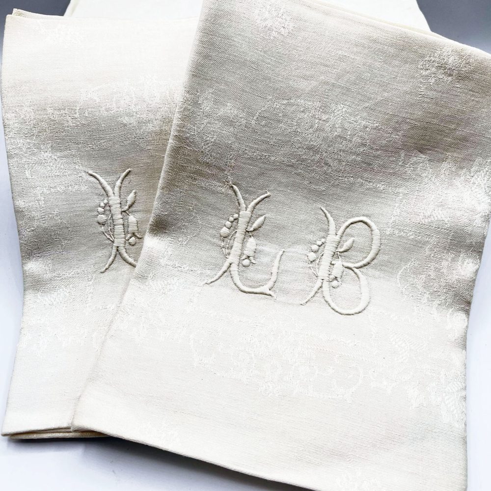 Monogrammed LB Damask set 12 Napkins Antique Store France 2