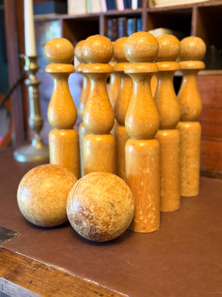 Large Antique French Wooden Skittles Set – Complete 9-Pin Jeu de Quilles (30cm) with 2 Balls | Early 20th Century Hand-Turned Game