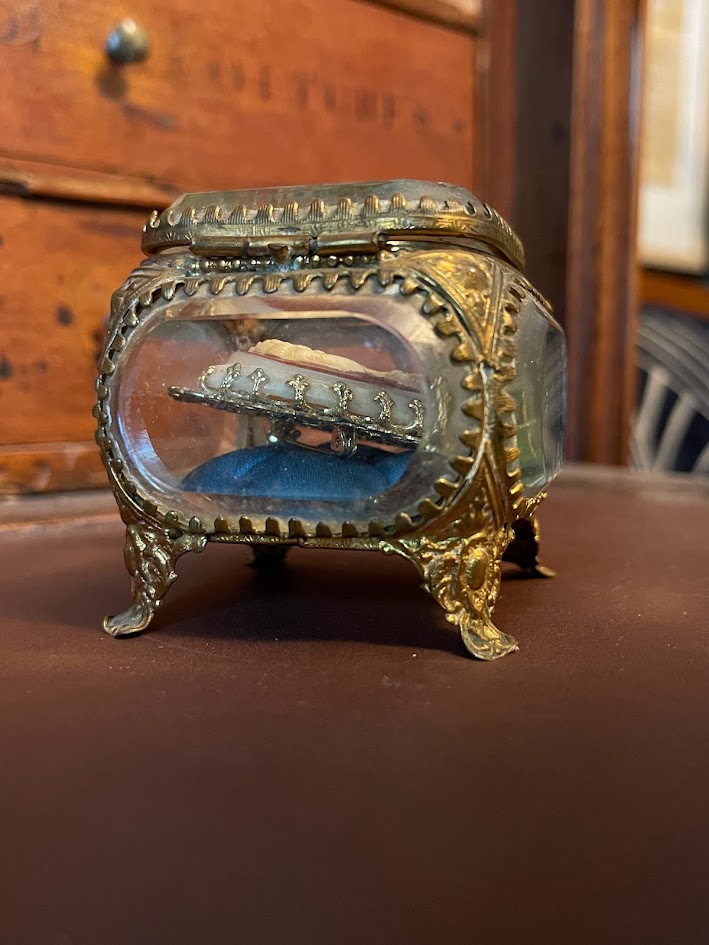 Antique French Beveled Glass Jewelry Casket & Vintage Filigree Cameo Brooch Gift Set IMG_4693