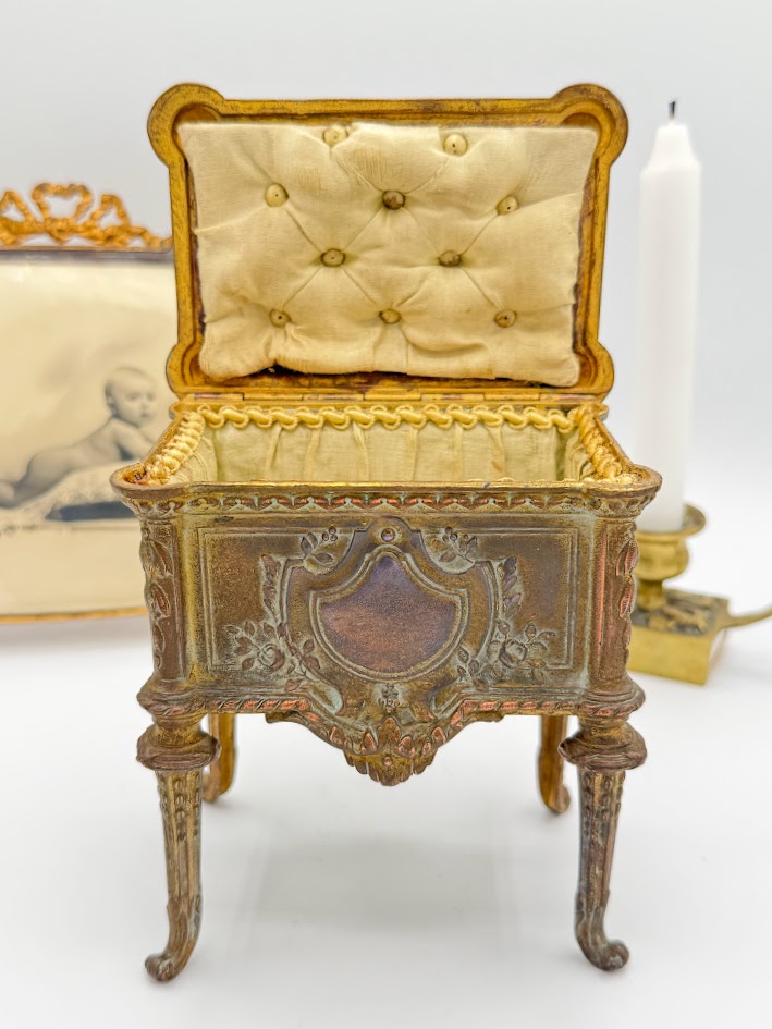 French Antique Gilt Metal Standing Jewelry Casket - Louis XV Rococo Style with Tufted Silk Interior (c. 1890–1910) IMG_1736