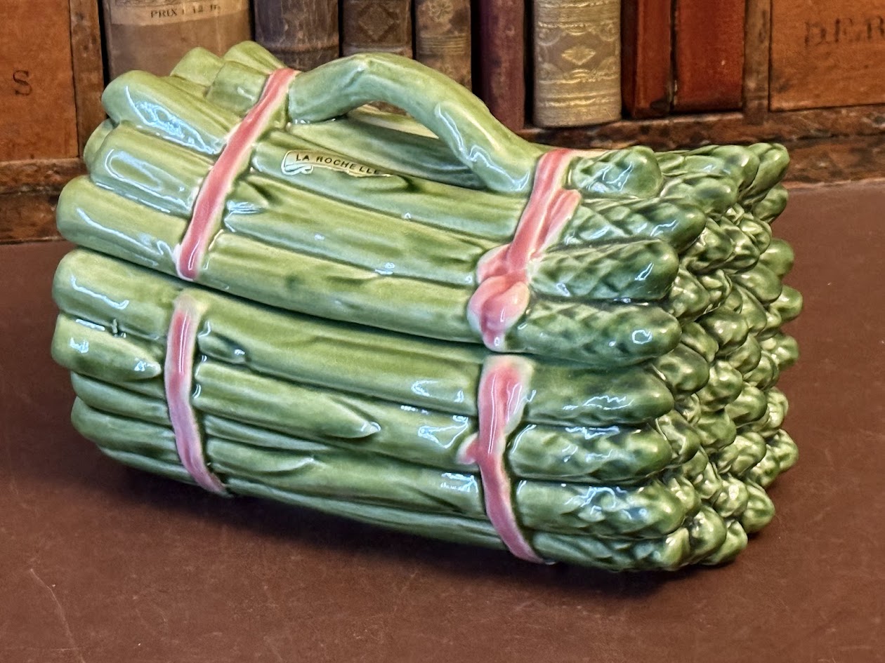 Vintage French Barbotine Majolica Asparagus Tureen & Lid IMG_1349